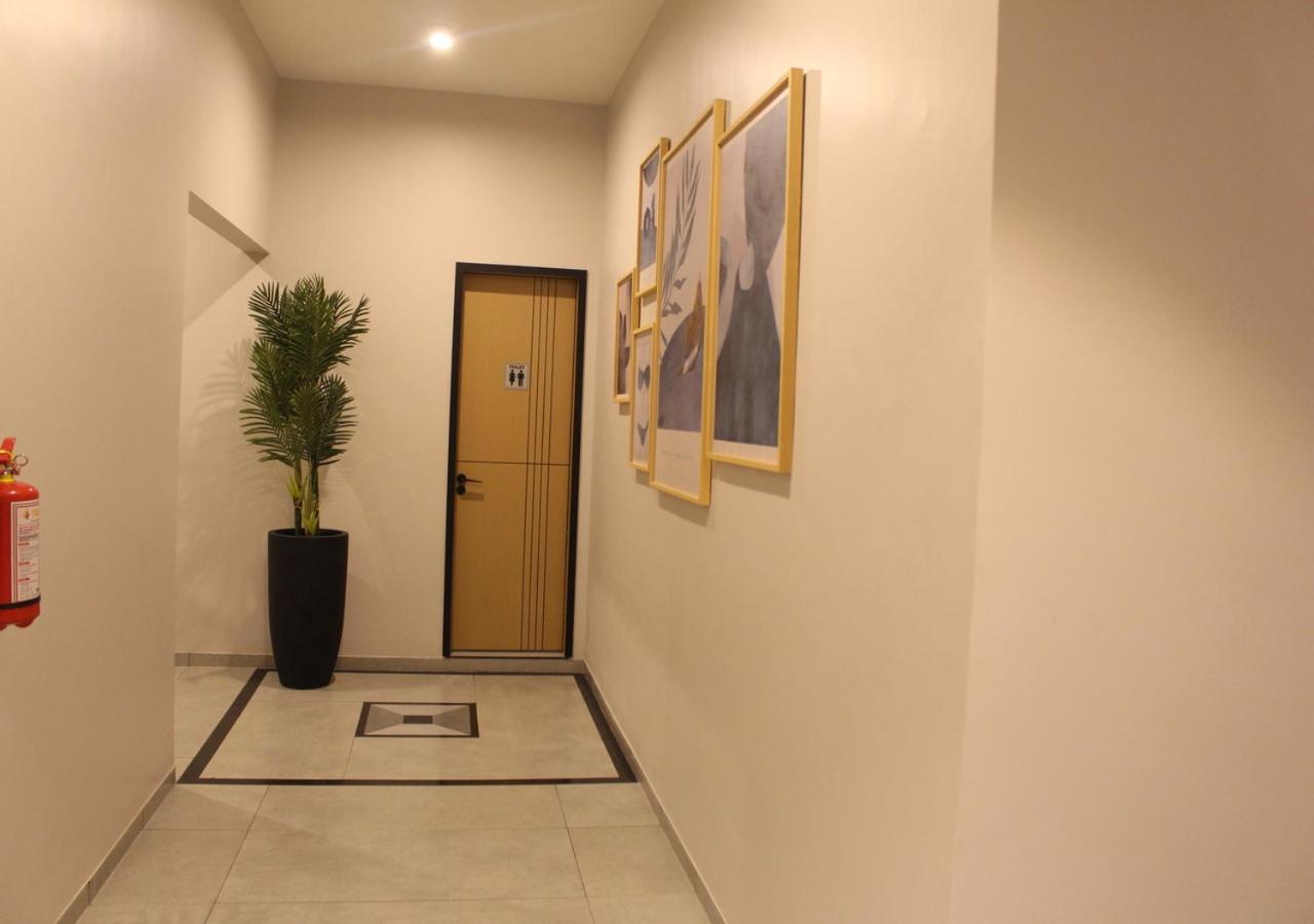 Ixoras Hotel Lemba 金沙萨 外观 照片