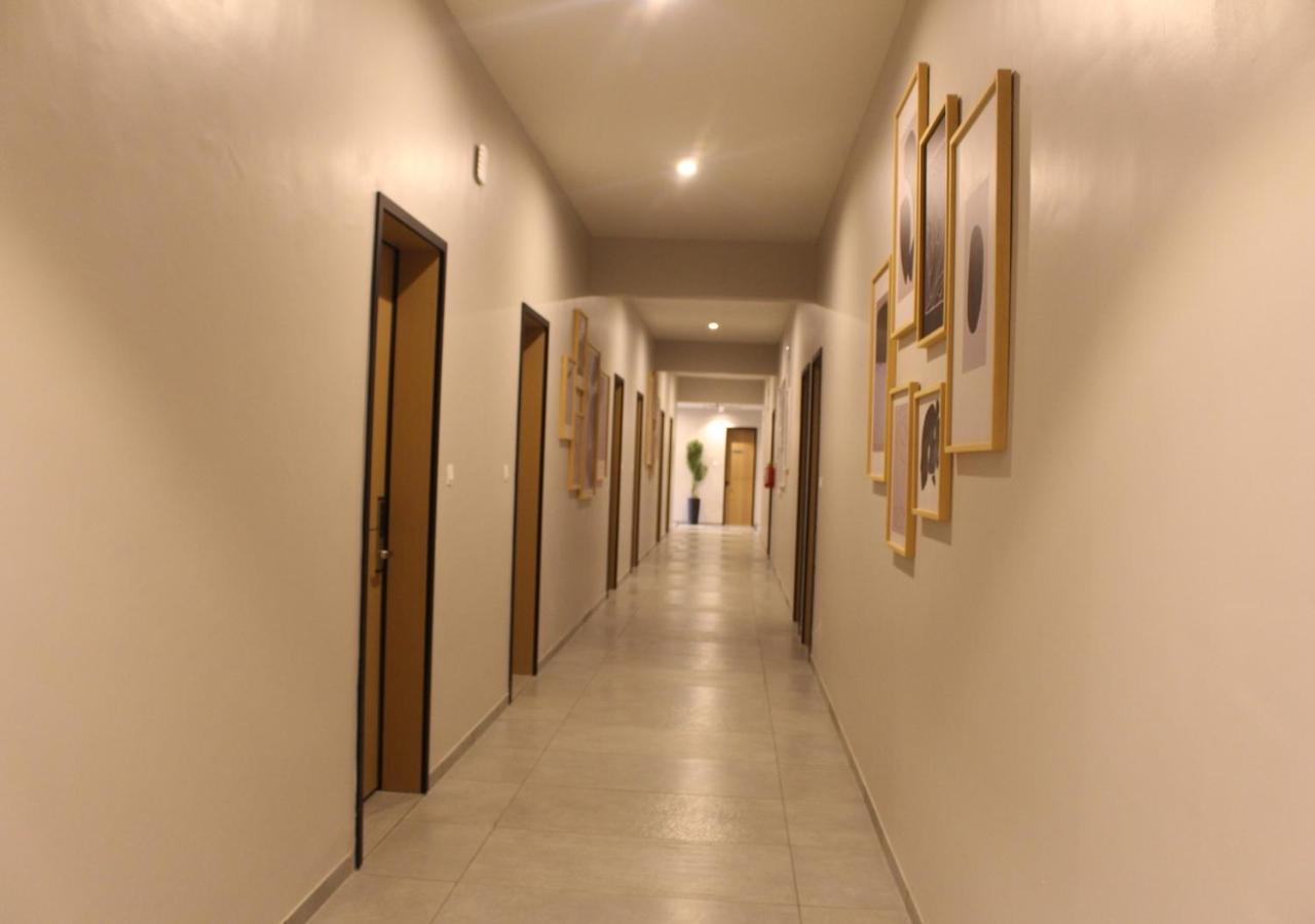 Ixoras Hotel Lemba 金沙萨 外观 照片