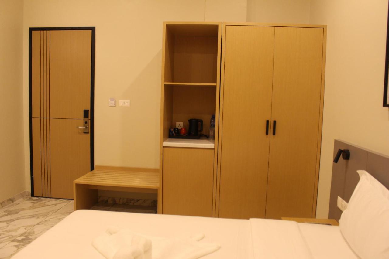 Ixoras Hotel Lemba 金沙萨 外观 照片