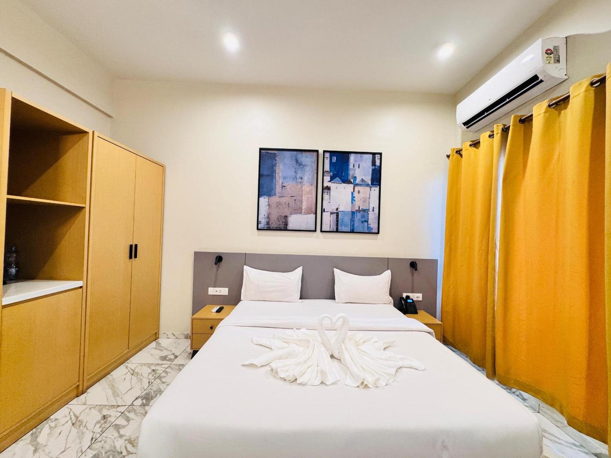 Ixoras Hotel Lemba 金沙萨 外观 照片
