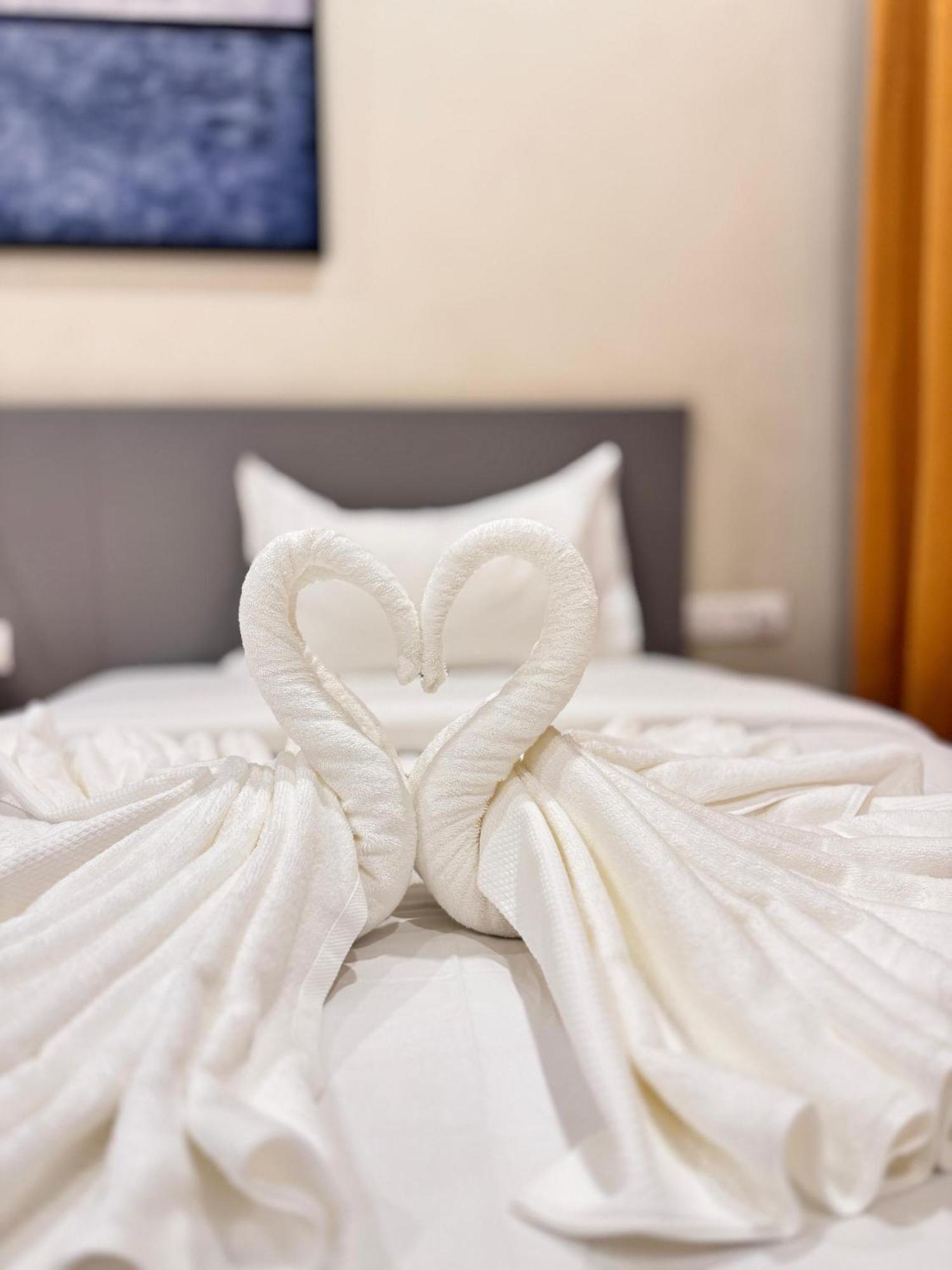 Ixoras Hotel Lemba 金沙萨 外观 照片